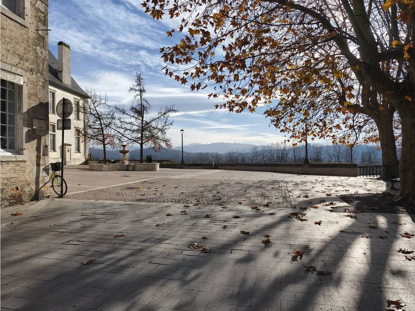Place de la déportation - Pau - vue d'ensemble