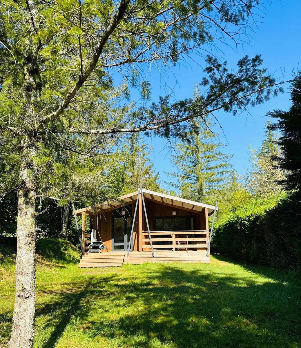 camping-les-pialades-chalet-bois