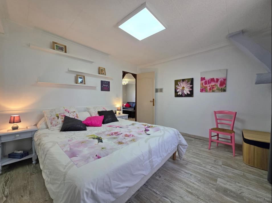 chambre 1 avec lit double