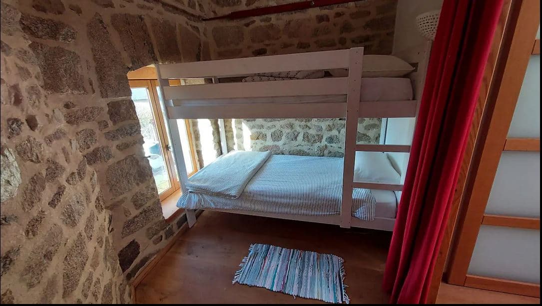 chambre avec lits superposés