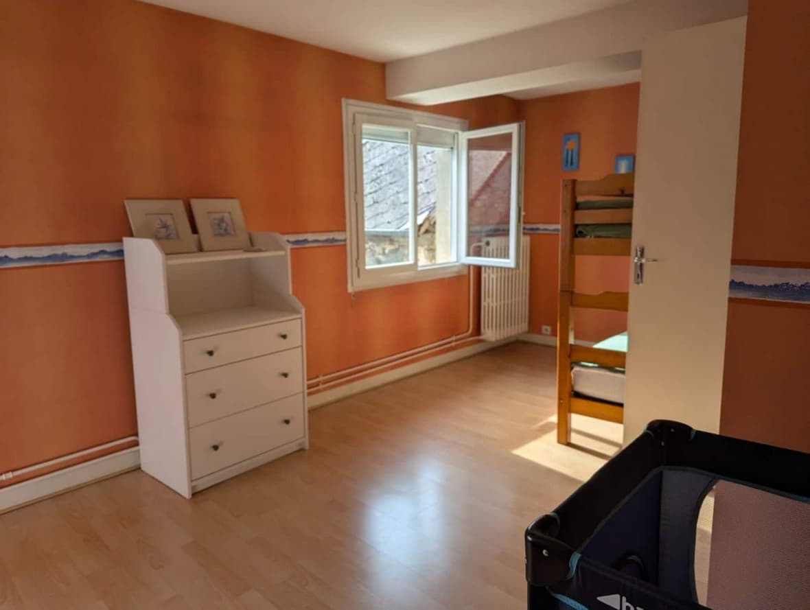 chambre 3 au 2e étage