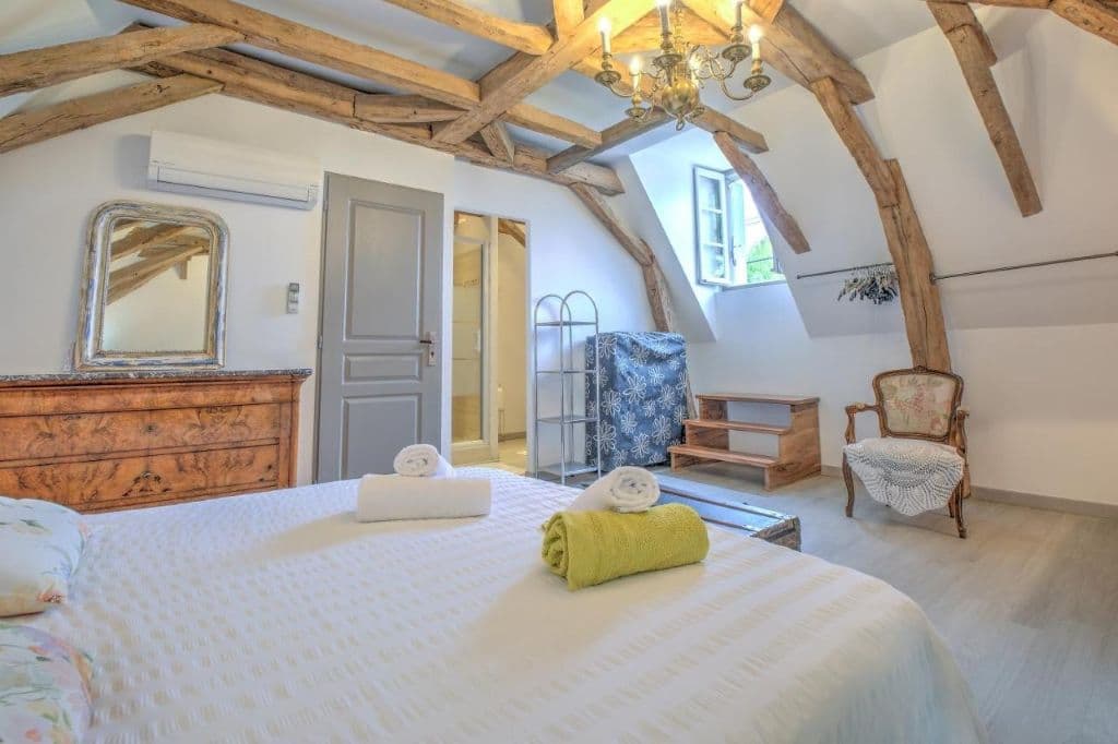 chambre-le-moulin-de-villeverneix