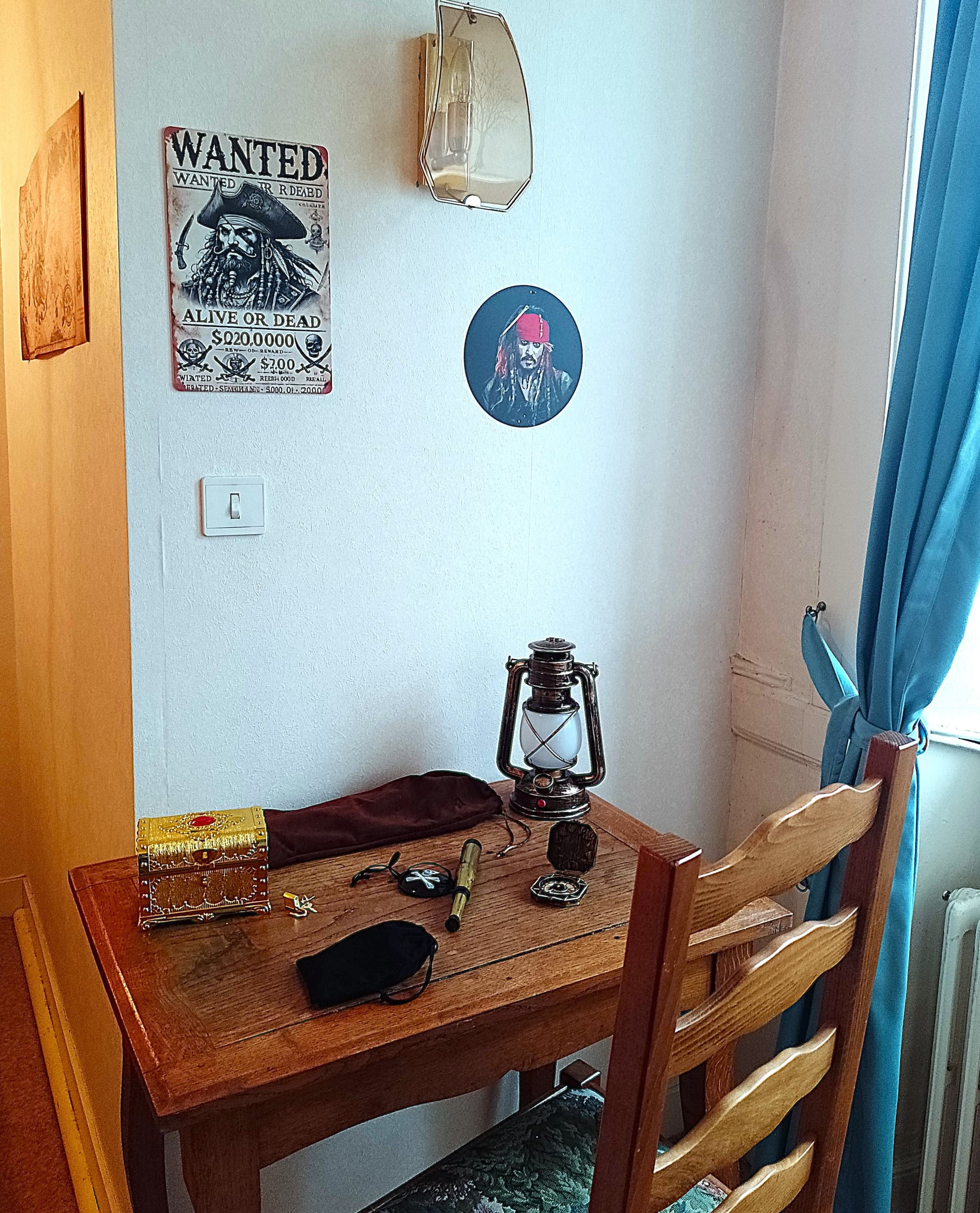 chambre pirate -table-