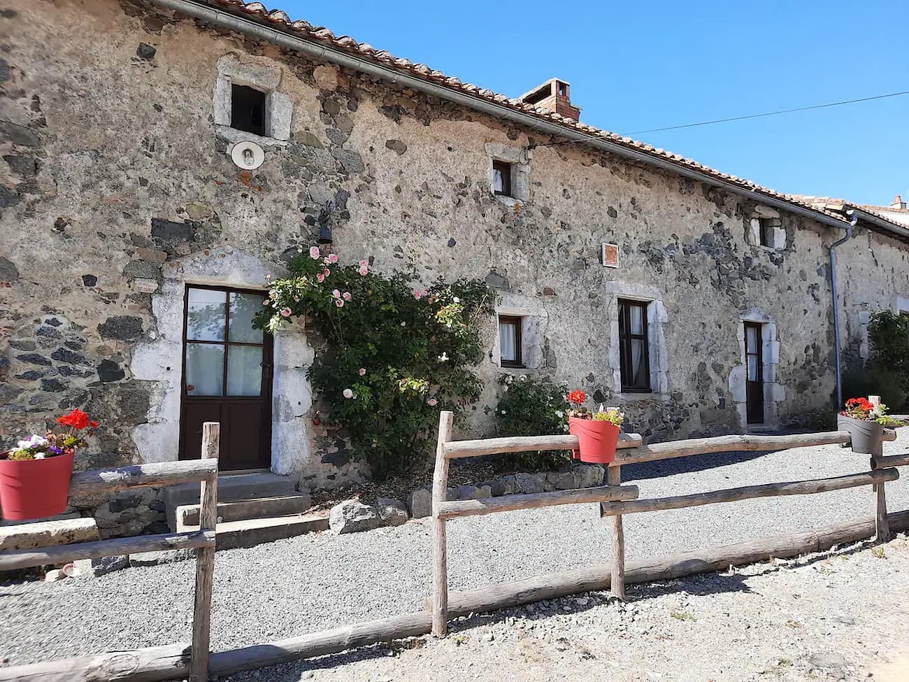 chanteloup-chambres-dhotes-chez-vero-facade