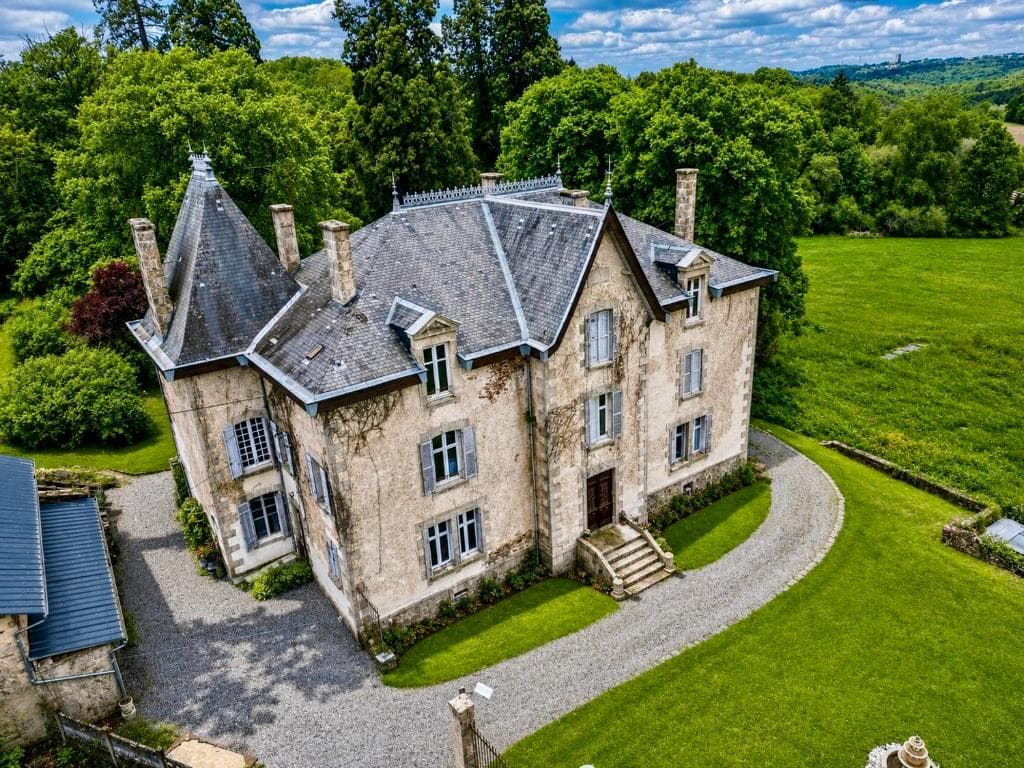 Chateau vue aérienne