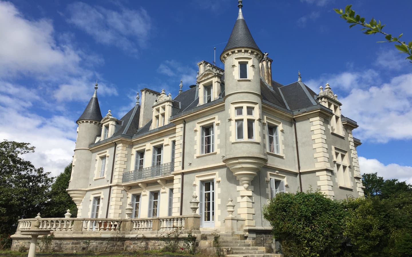 chateau-Haltya-Mme-Borde-1440x900