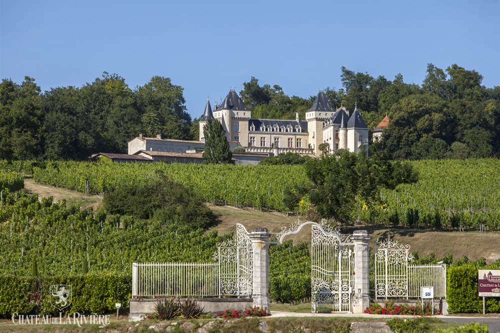 château-de-La-Rivière-1