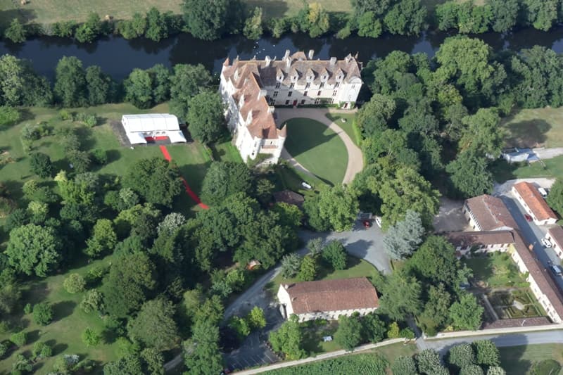 château de Neuvic vu du ciel