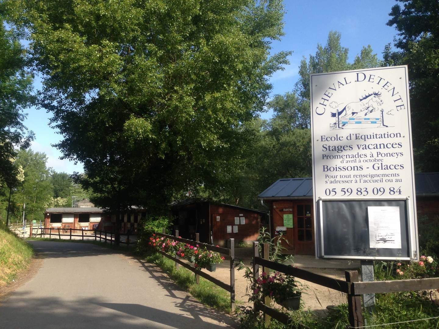 Cheval Détente - Laroin - entrée