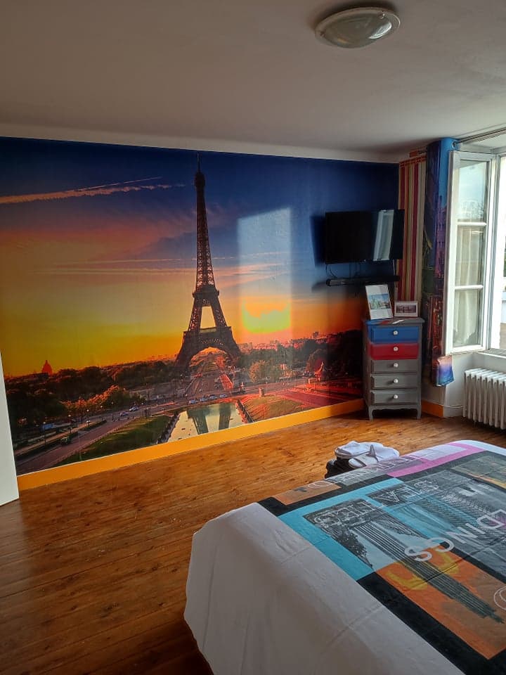 Chambre City (familiale : 1 lit double et 1 lit simple)