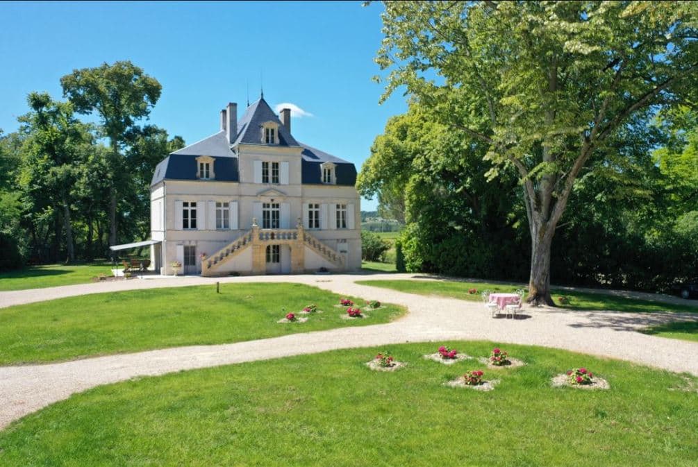 LE COUTUREAU