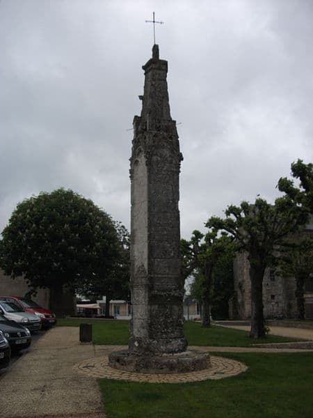 croix-hosanniere-MENIGOUTE
