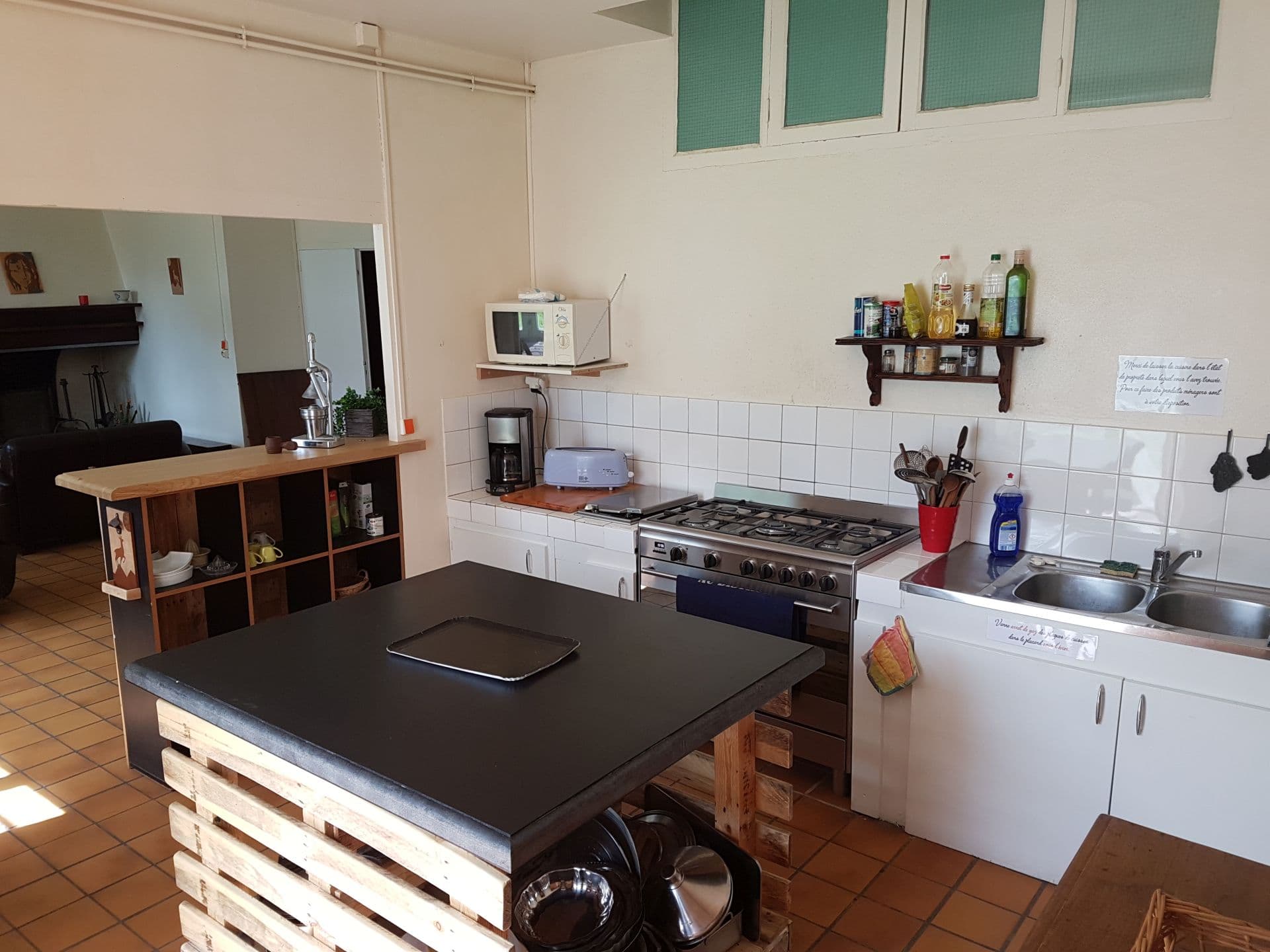 Cuisine gîte Chaneü à Osse-en-Aspe