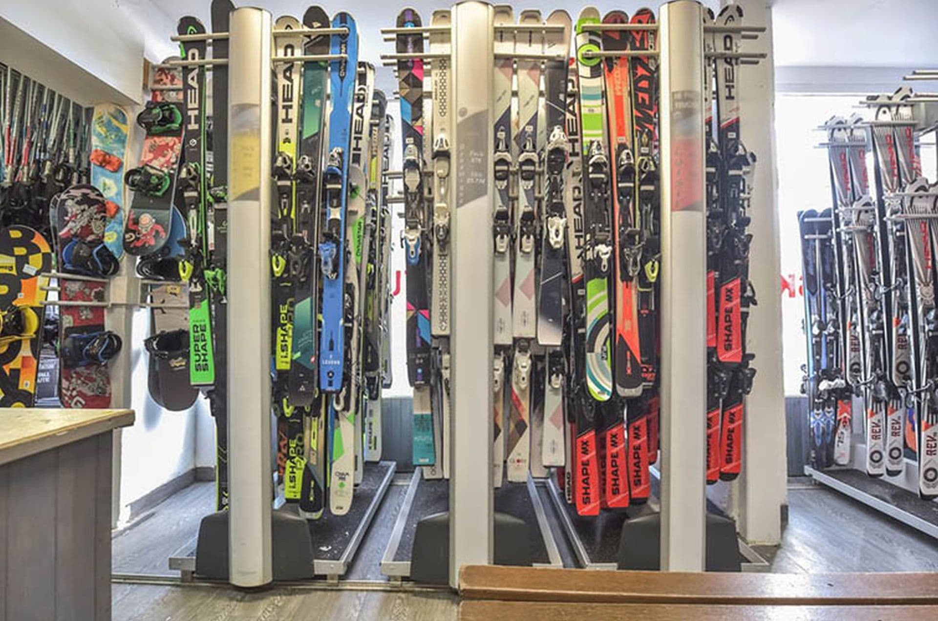 Location de skis alpin - Altitude Ski