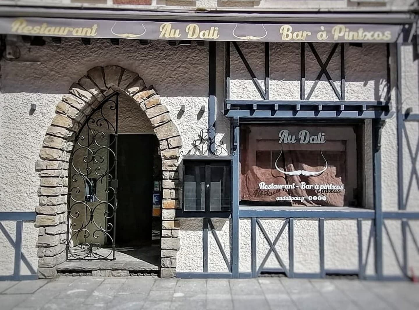 Au Dali - Pau - entrée