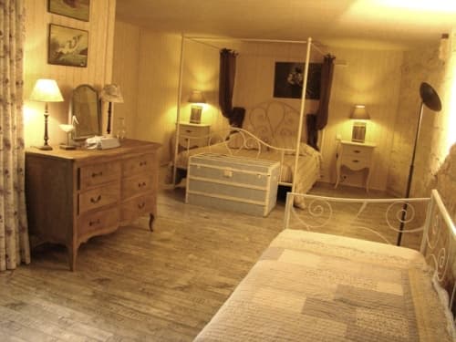 BONENCONTRE_LGC187B_chambre1.jpg