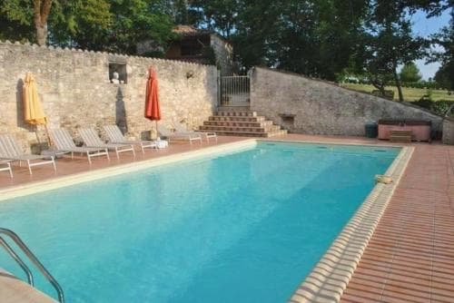 BONENCONTRE_LGC187B_piscinebis.jpg