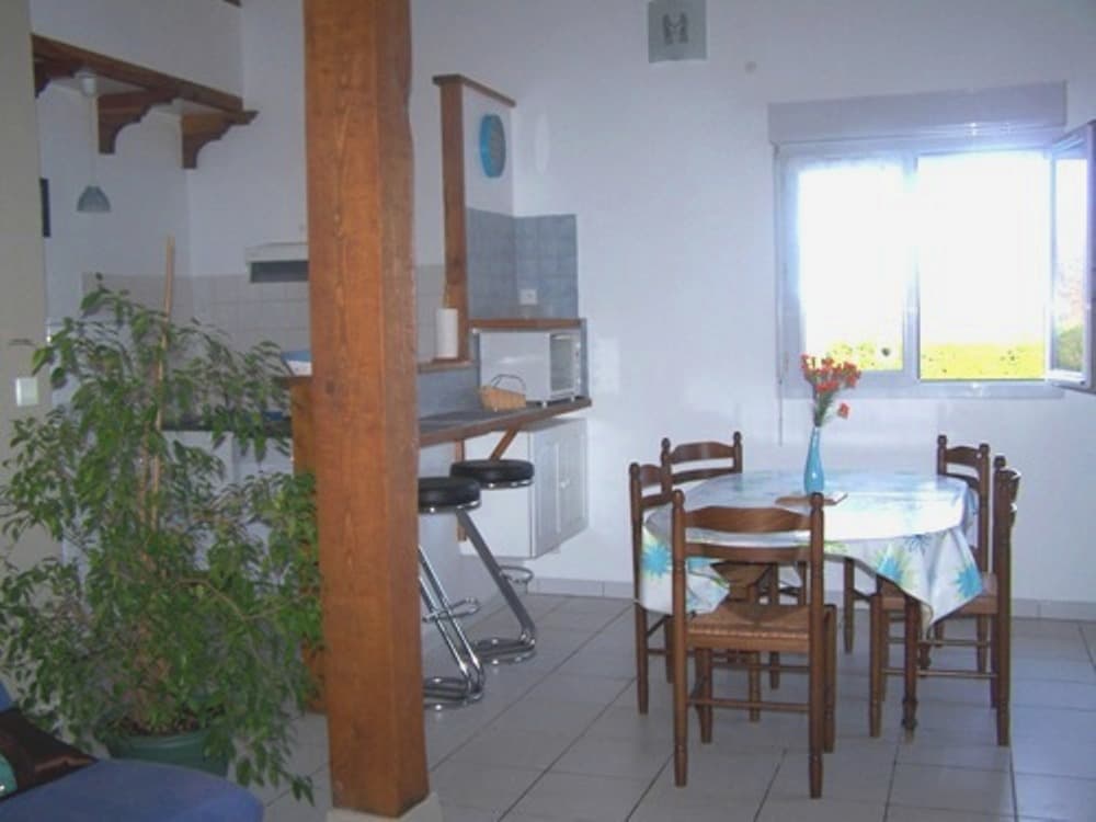db-CONDEZAYGUES-LGC099C-sejourcuisine