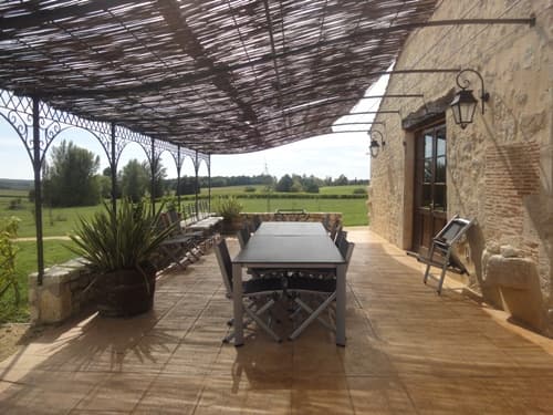 SAINTASTIER_LGC164_terrasse.jpg