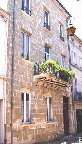 VILLENEUVESURLOT_LGC091_façade.jpg