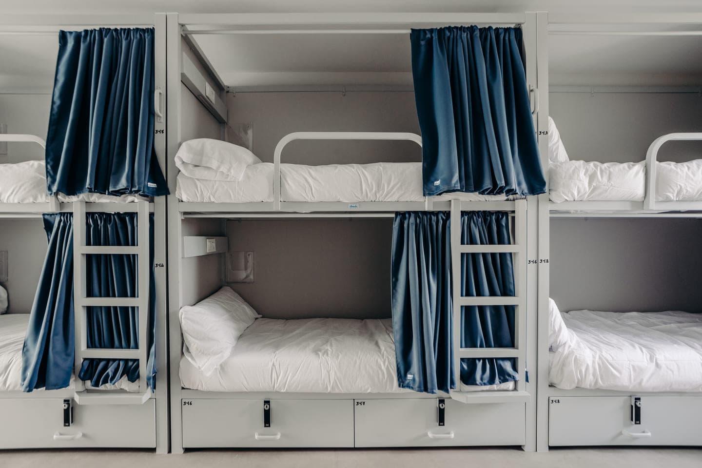 Hostel Demain C'est Loin - Dortoir
