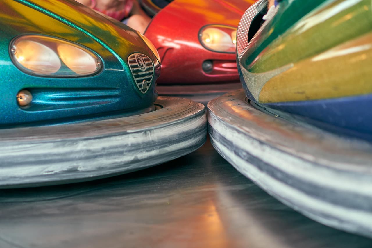 distelapparath-bumper-car