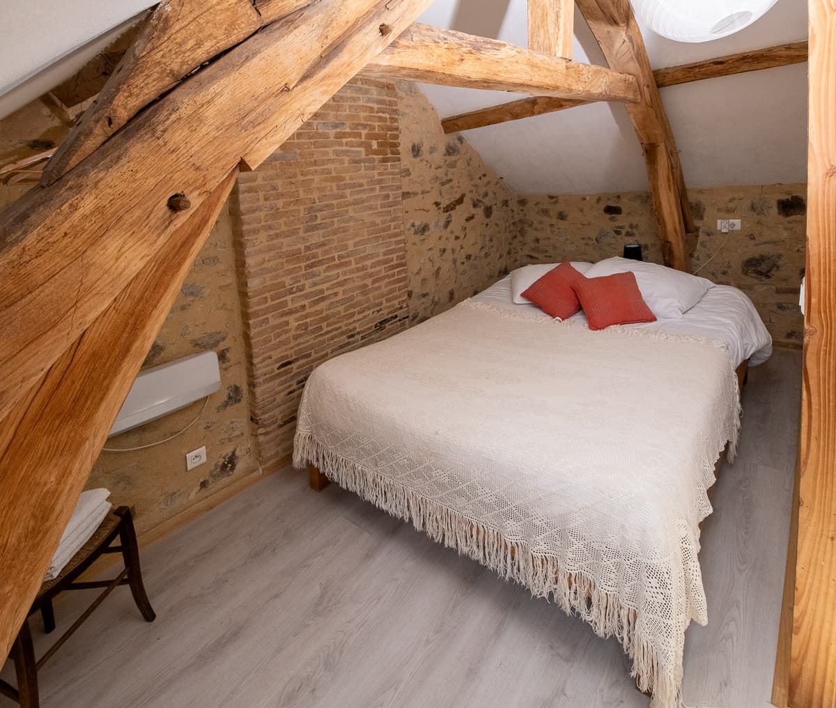 chambre grand lit