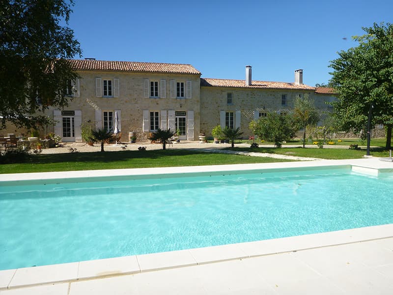 domaine_papillon_piscine