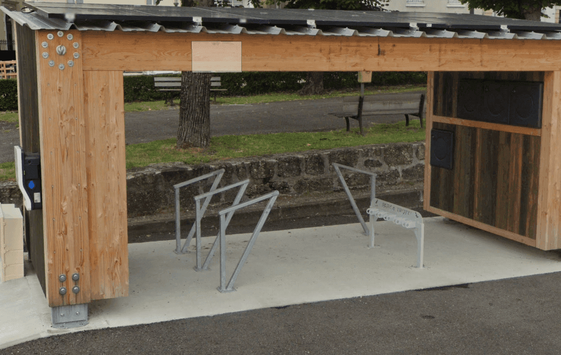Sation de recharge électrique, voiture et vélo - Saint-Junien