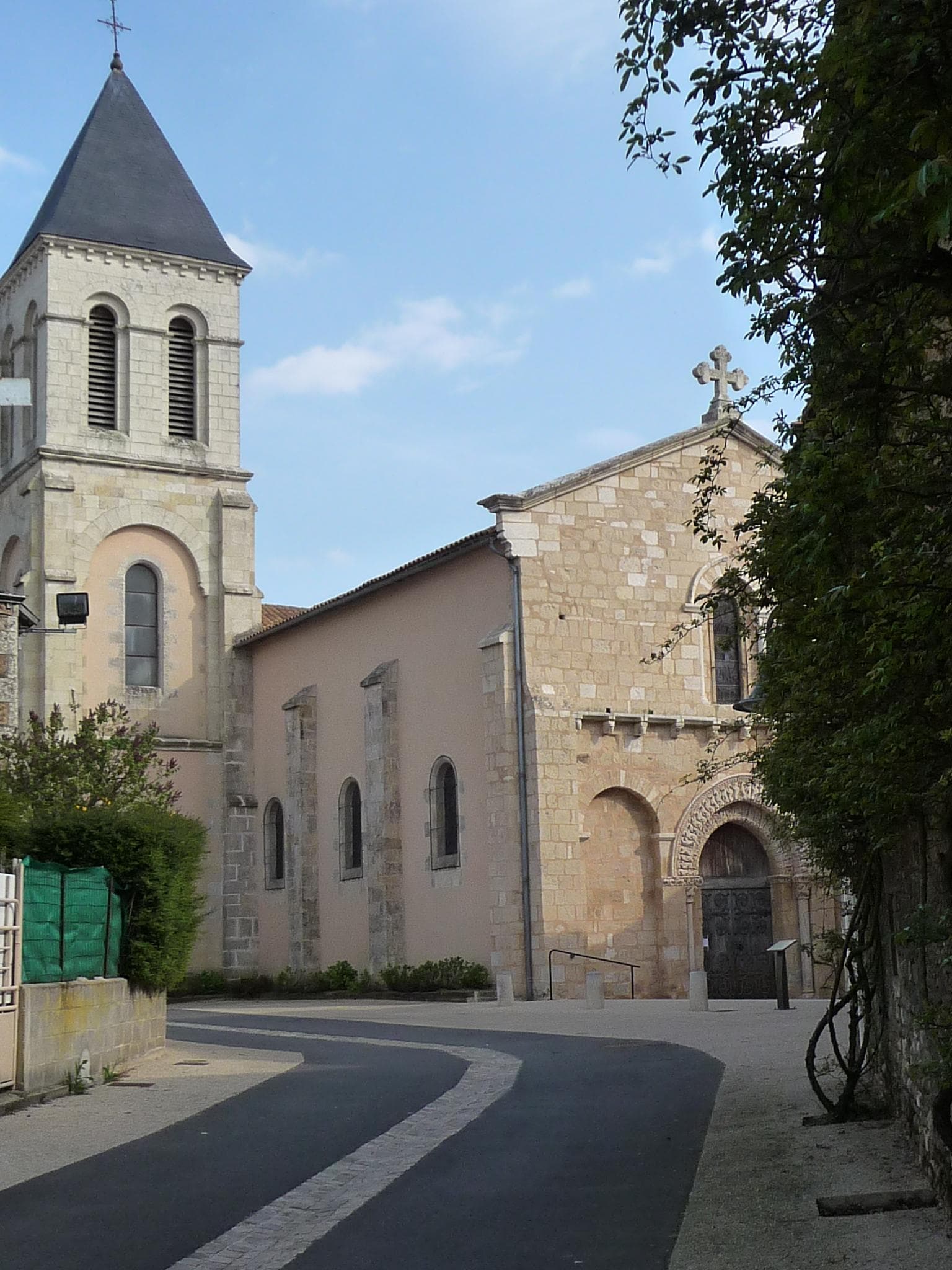 Eglise Champagné - Saint - Hilaire