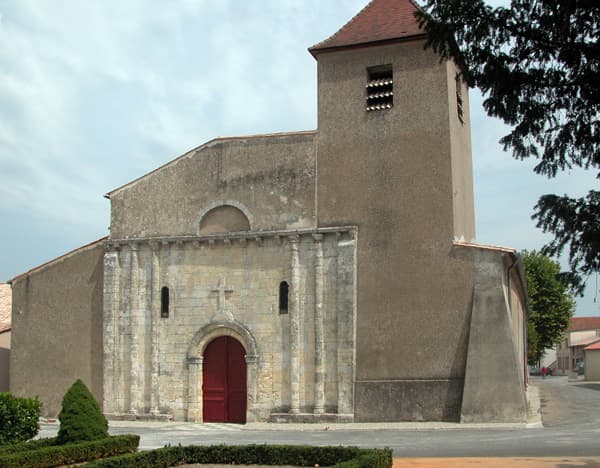 église d'Etauliers arrière