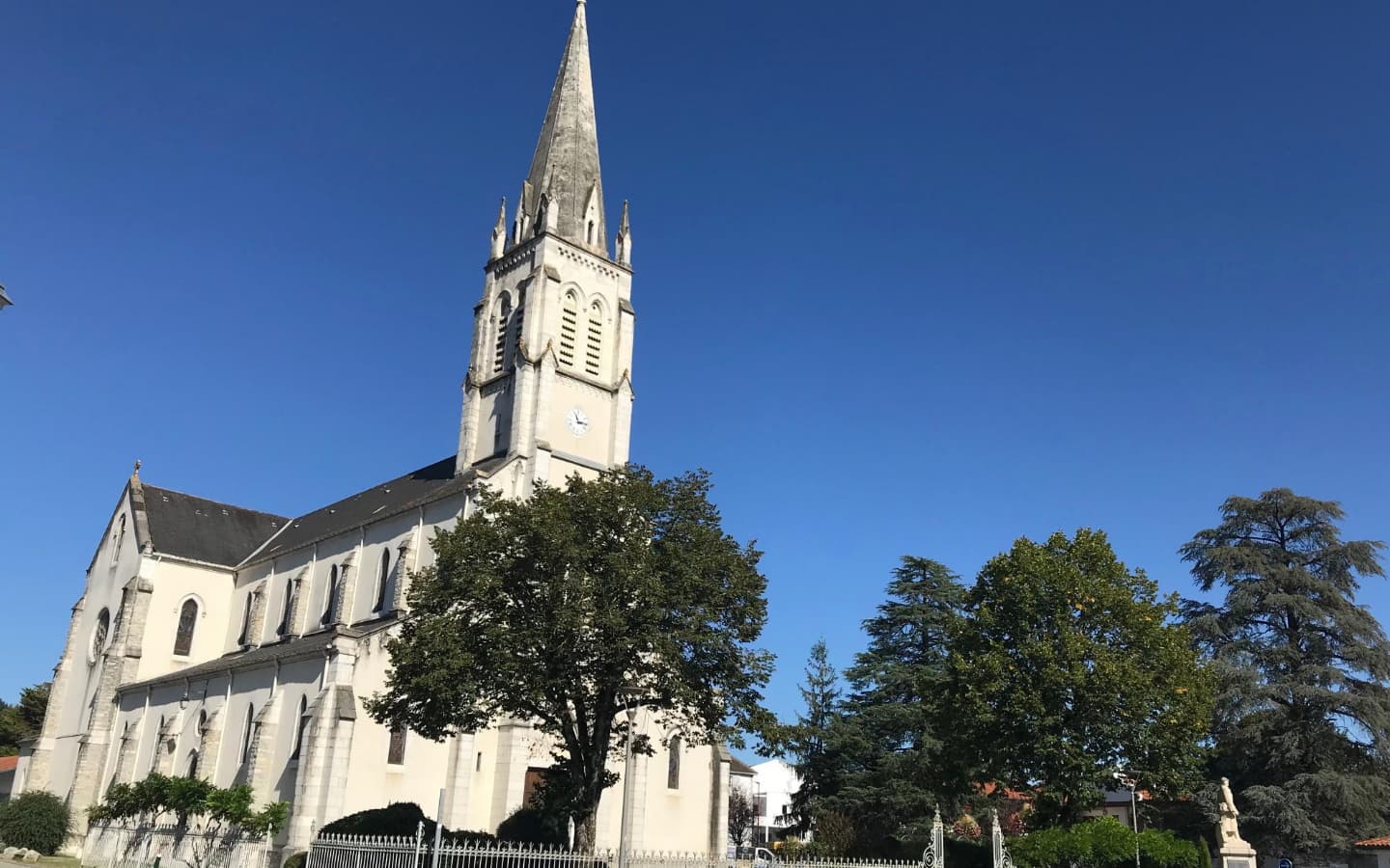 eglise saint-palais 1440x900