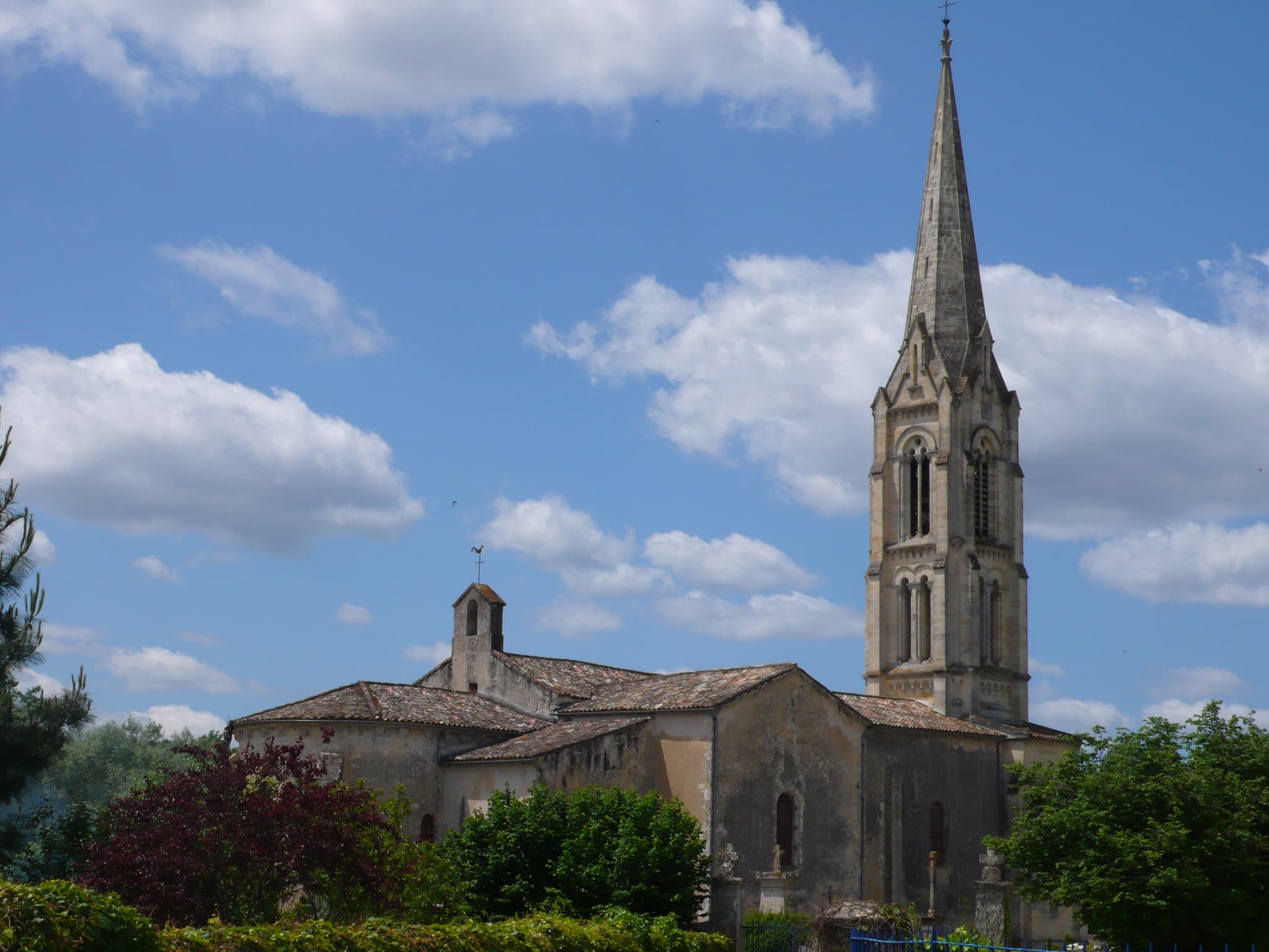 église st pierre saucats