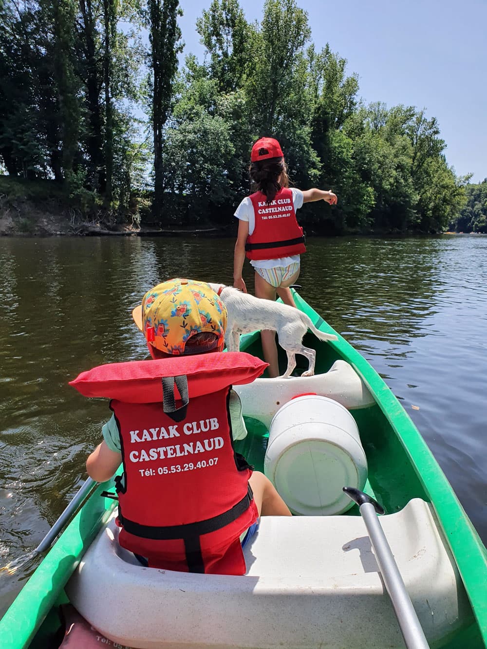Base municipale canoe kayak Castelnaud la Chapelle en famille