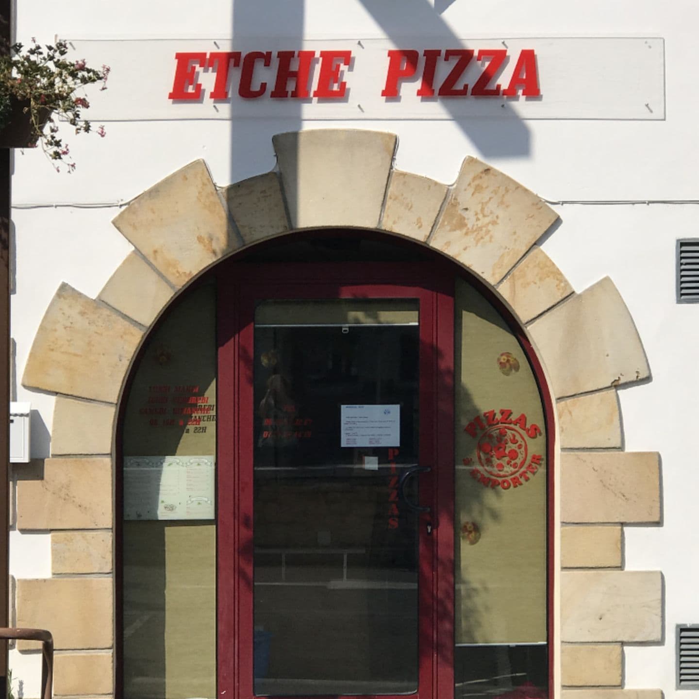 Etche Pizza- façade