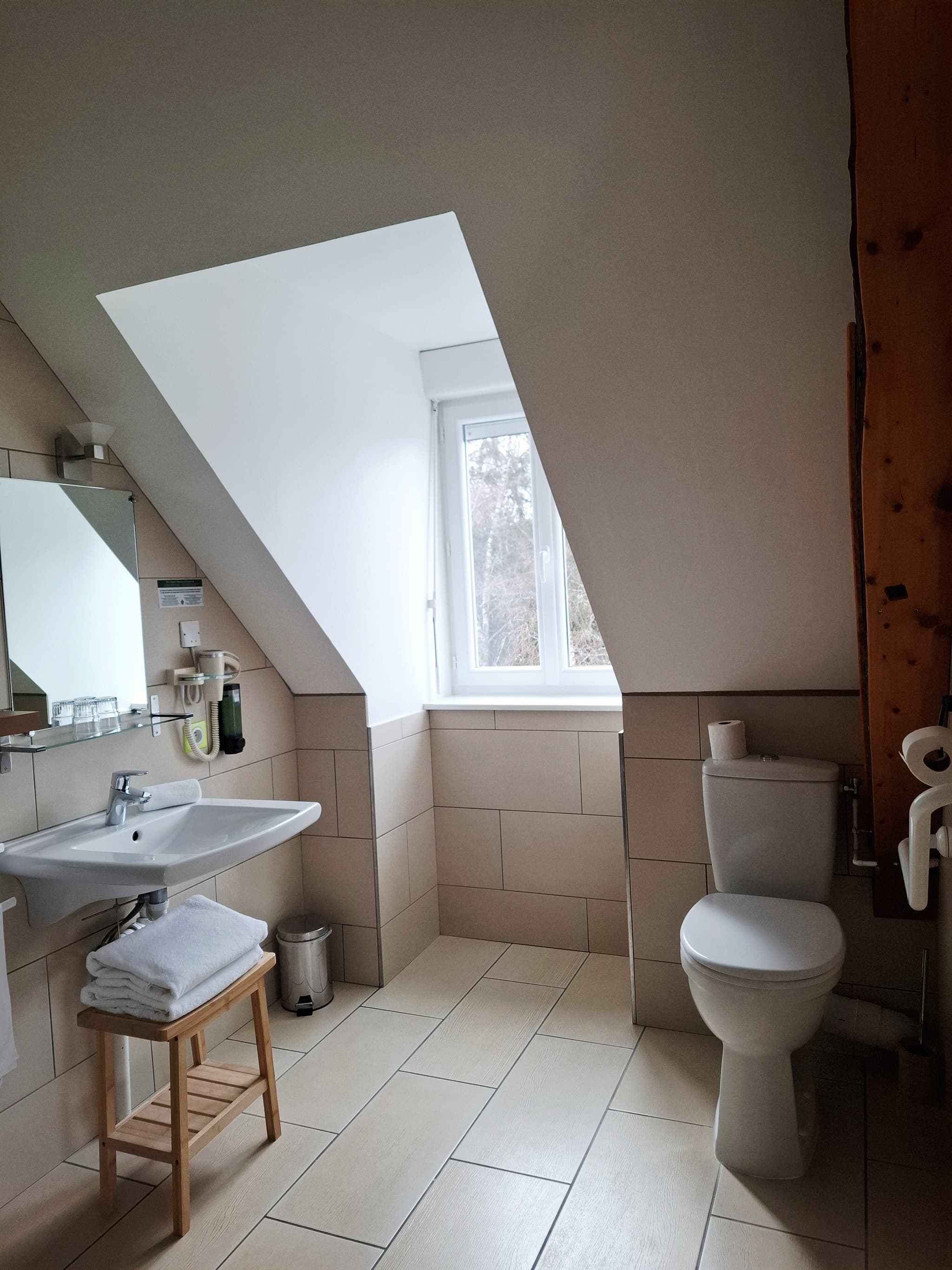 Salle de bain PMR