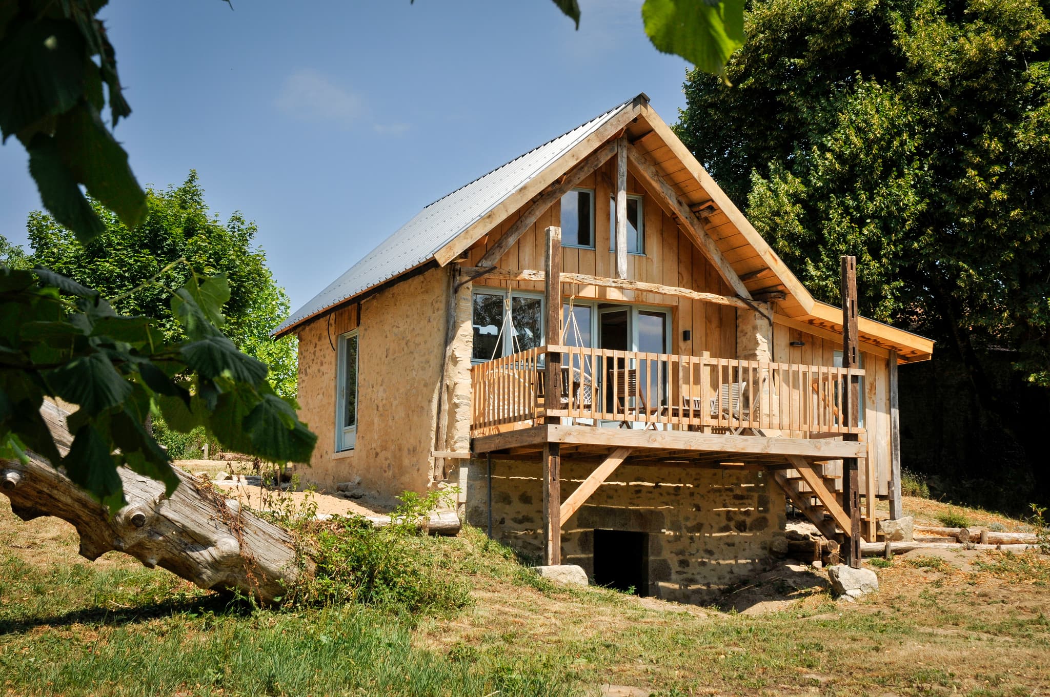 Vue de l'extérieur avec terrasse