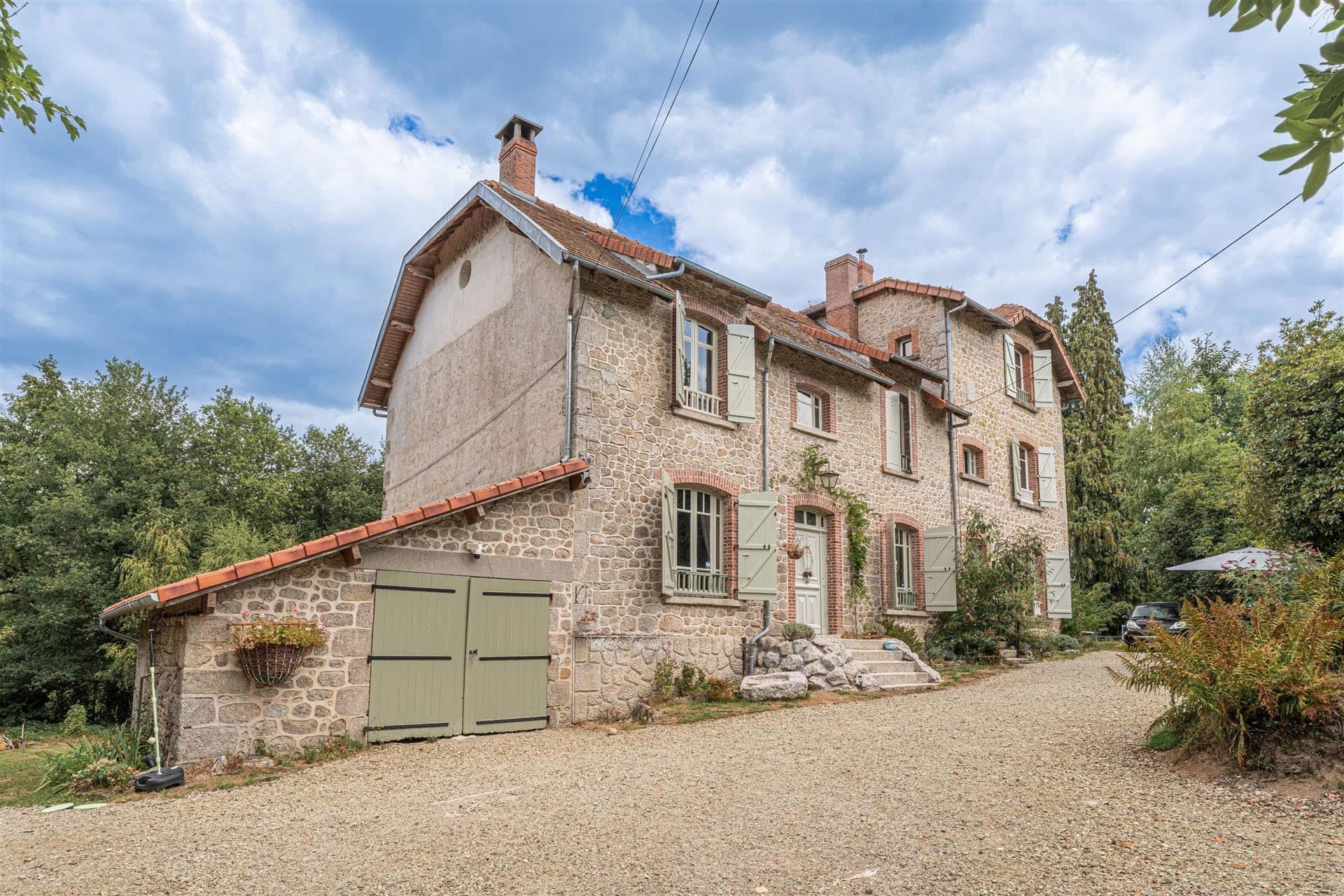 Vue de la maison à l'extérieur