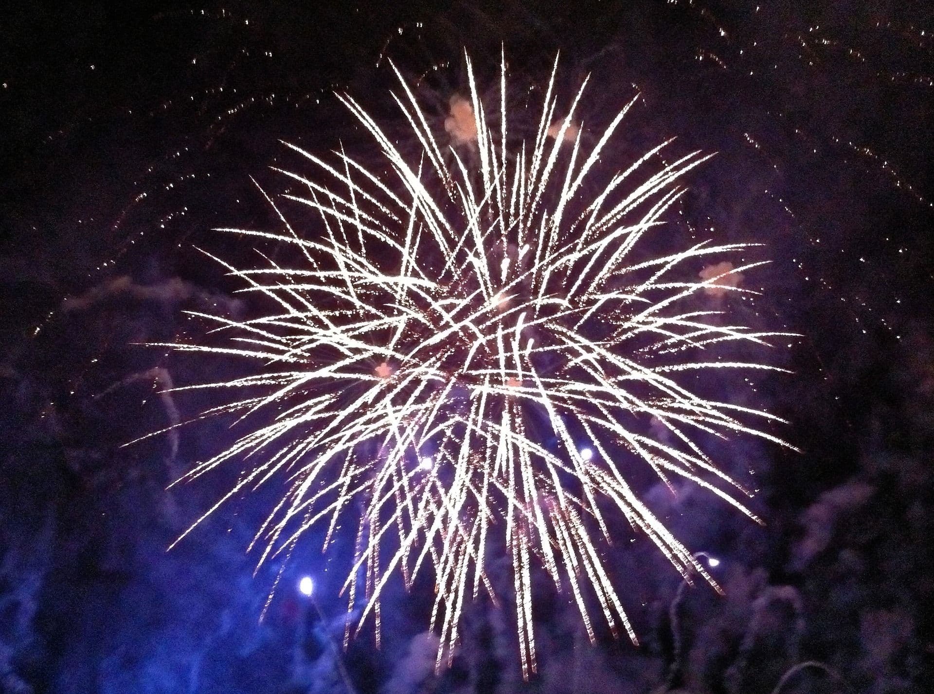 fireworks-g167f33889_1920