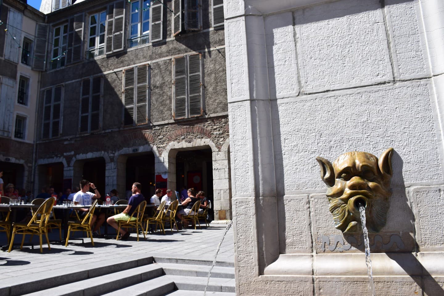 Place Reine Marguerite - Pau - la fontaine