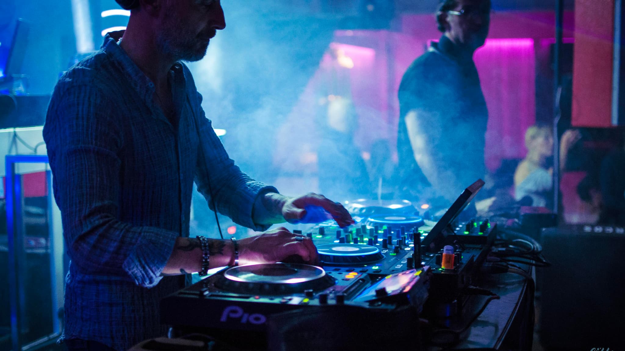 fracast167-nightclub-6686682_1
