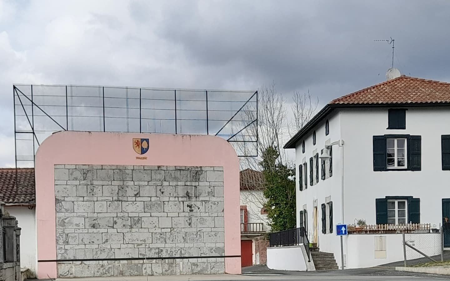 fronton Halsou 1440x900