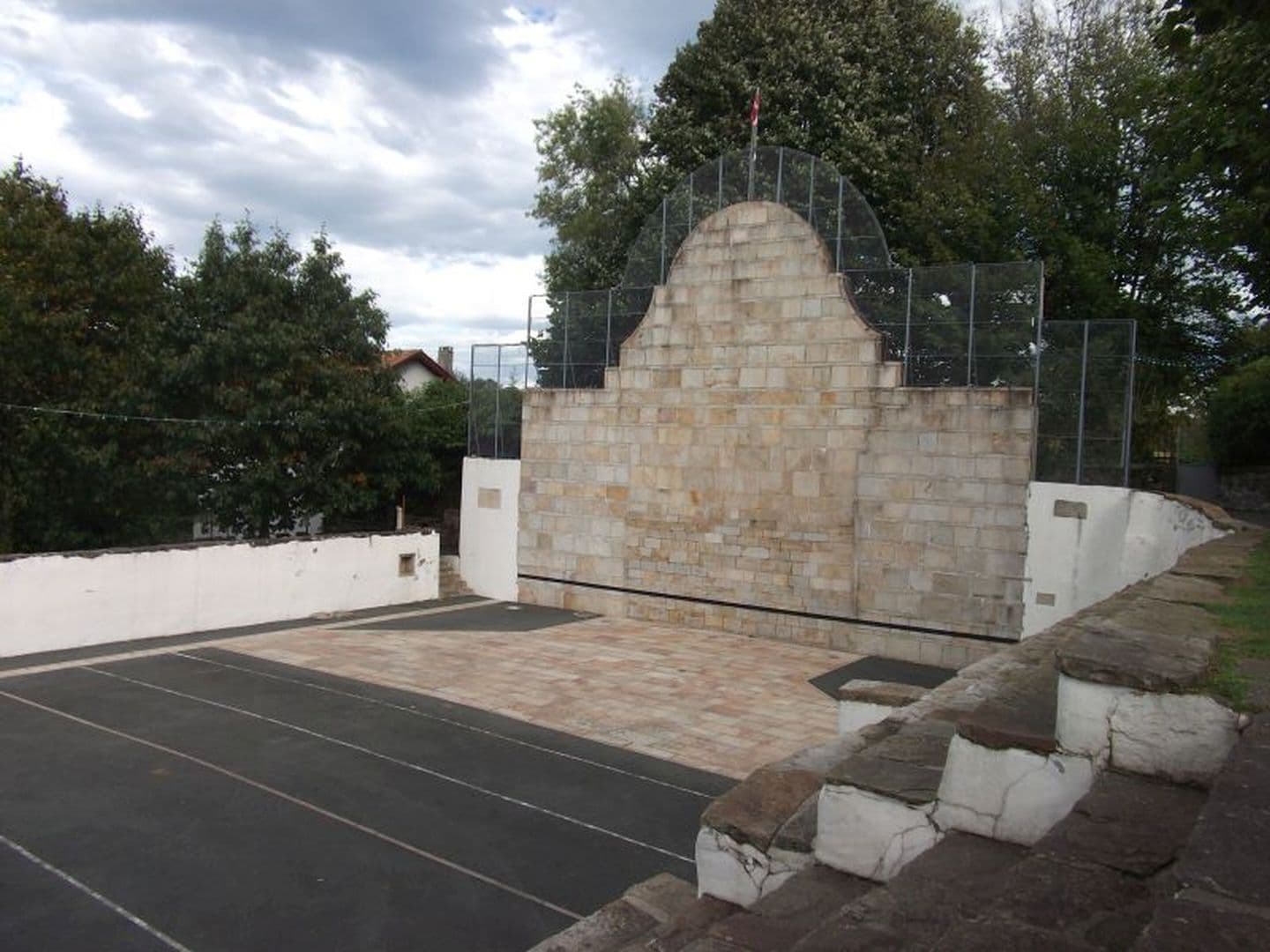 fronton_place_cote