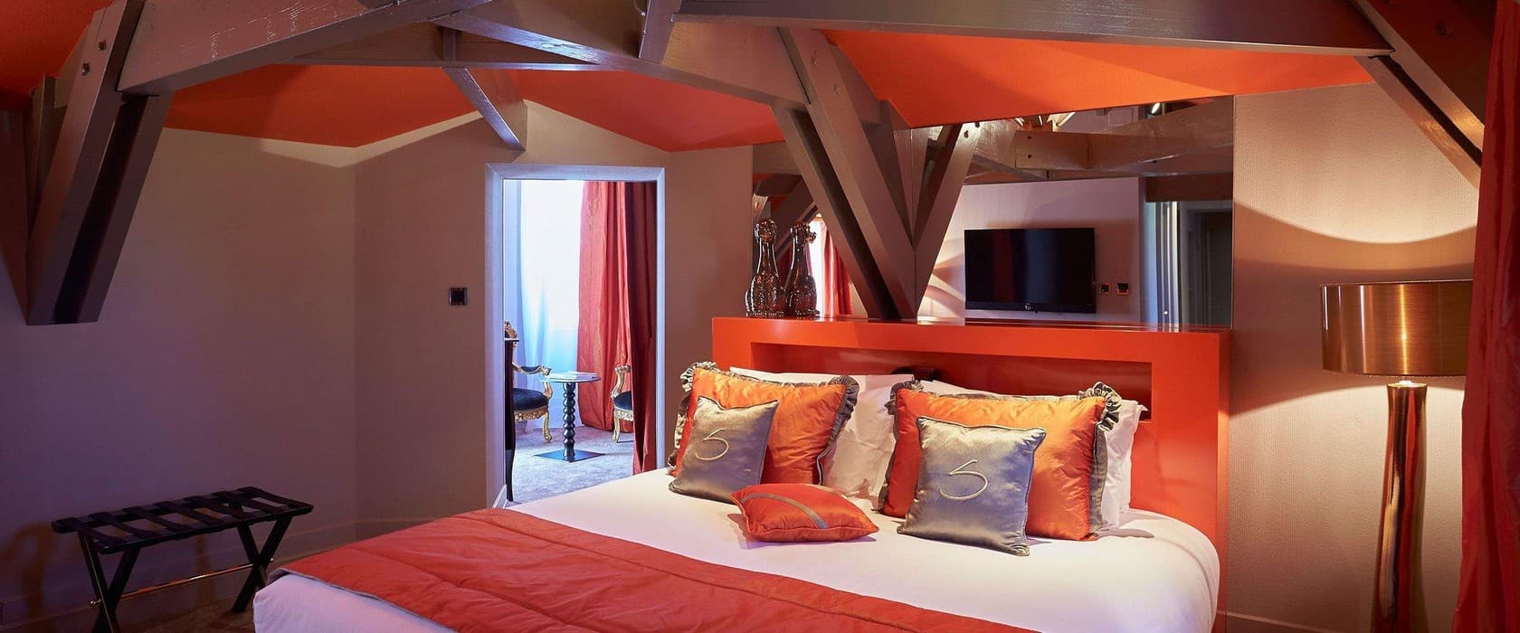 HOTAQU047V504HY4_StSylvestre_LeStelsia_chambre4