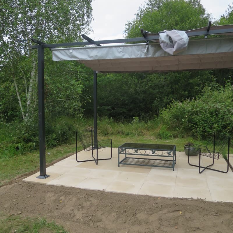 gite-le-mas-st-martial-d'artenset-pergola