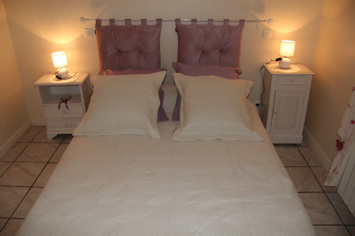 la 2ème chambre et son lit en 140