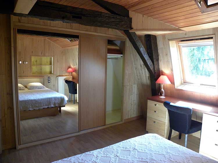 gite-vacances-noyer-chambre-parents-2