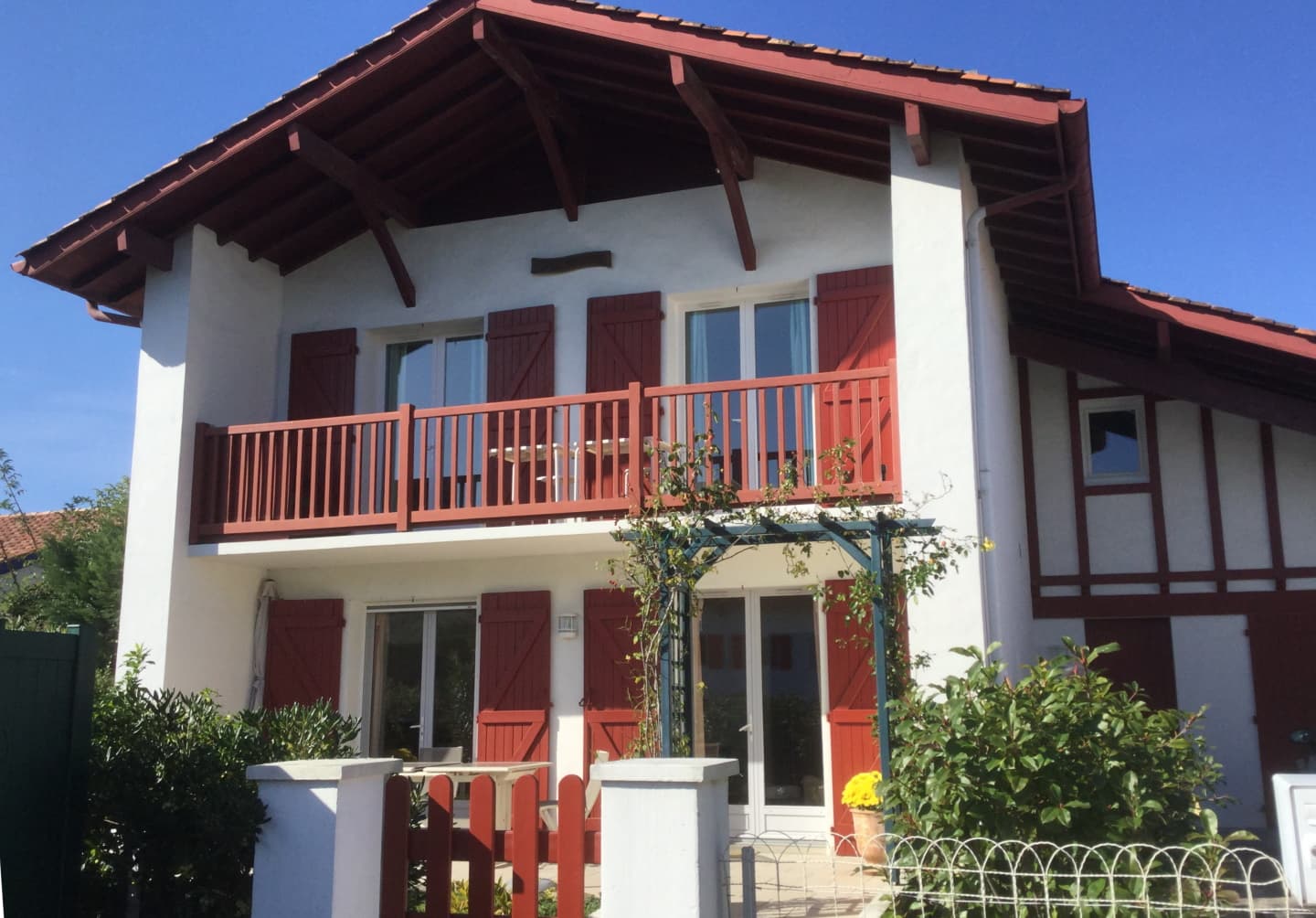 gosse-facade-meuble-urrugne