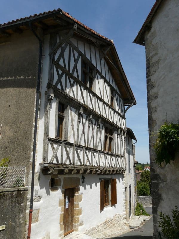 Charroux- Vienne -  Halte jacquaire