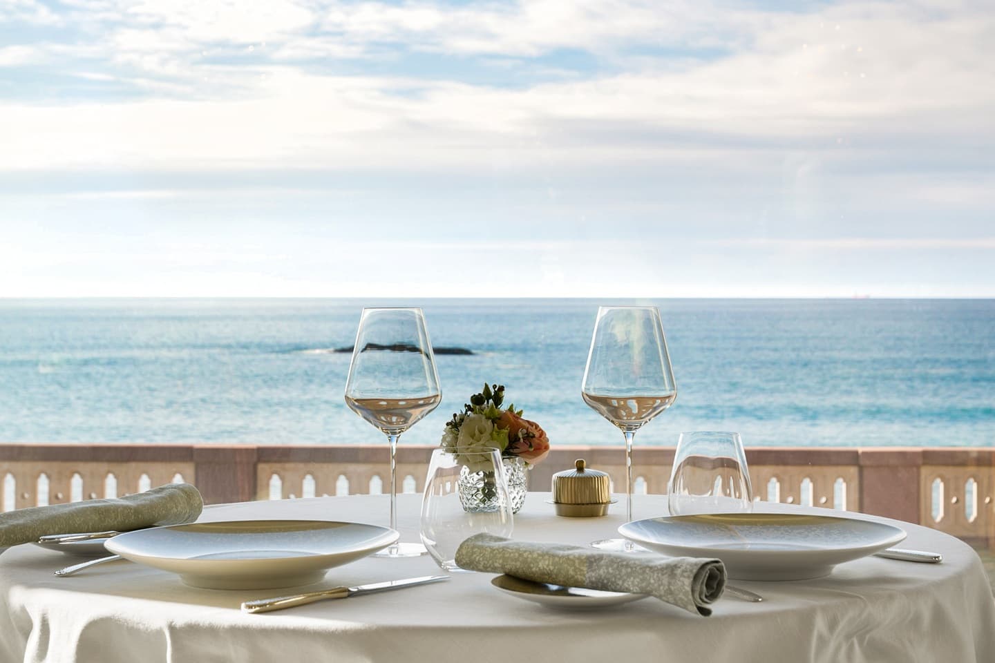 hotel du palais la rotonde terrasse